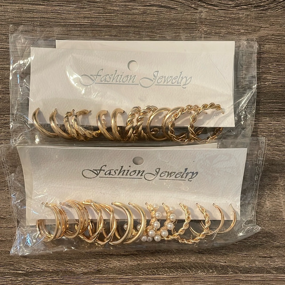 Small Gold Hoop Earrings (pack of 2)
